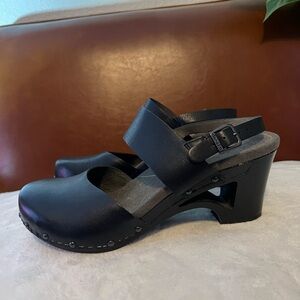 Dansko Thea Black Leather Women's Mules